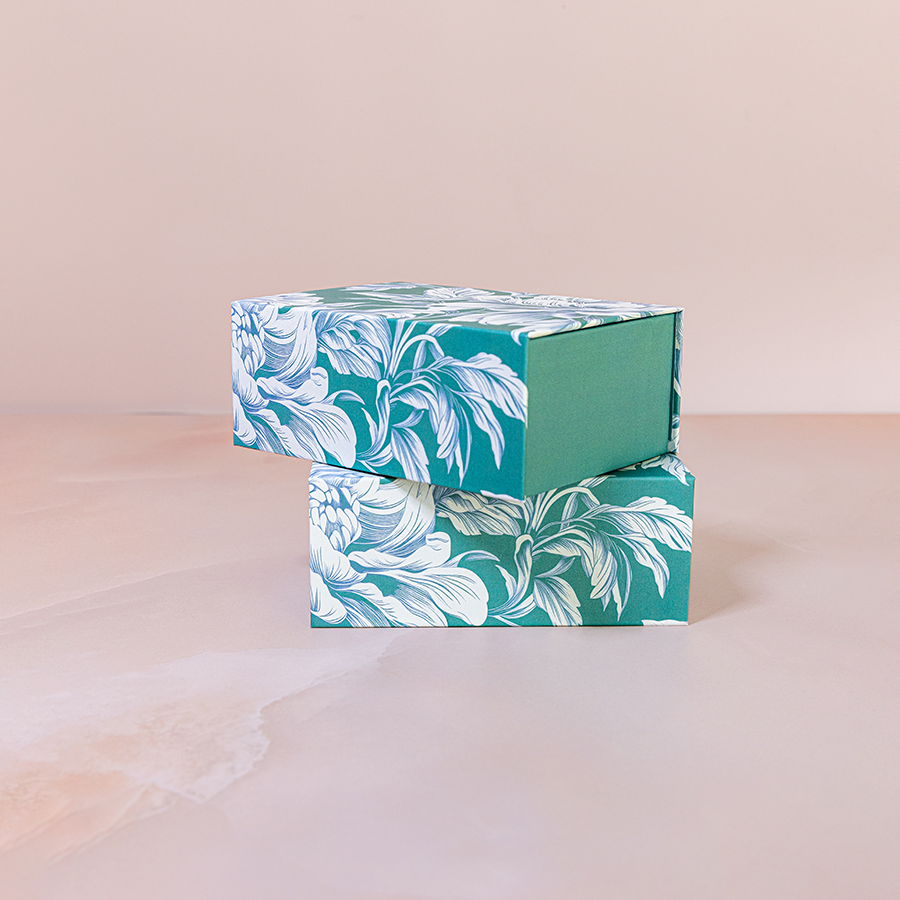 The Garden of Paradise Box